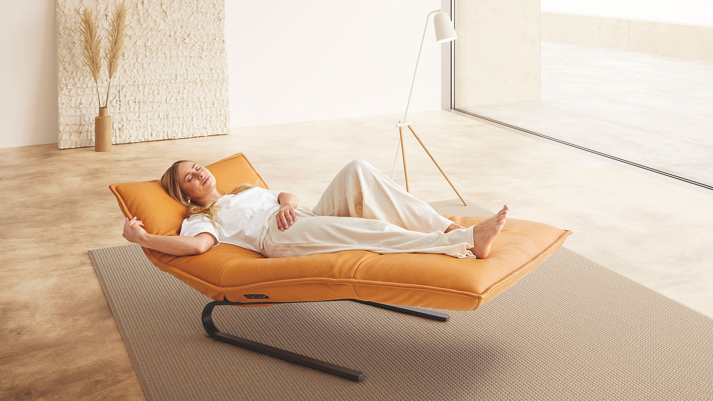 Jill Lounge Leather Chair